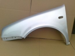 VW Golf 4 1J 97-06r lewy błotnik srebrny-met LA7W