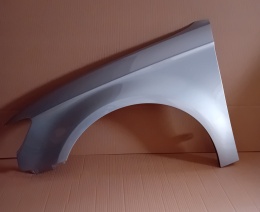 Audi A3 8V 12-20 Sportback błotnik lewy srebrny LZ7G