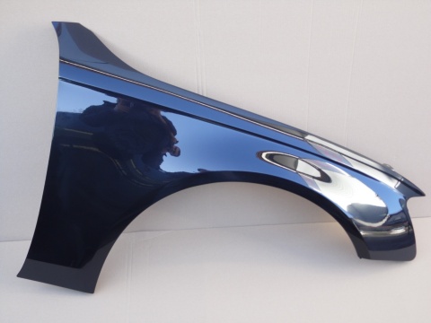 Audi A4 B8 12-15r LIFT prawy błotnik czarny LY9B