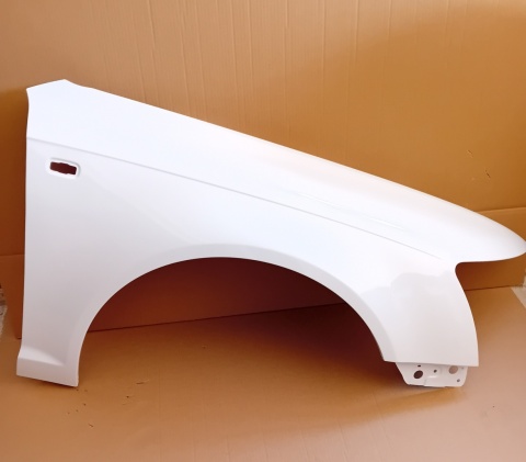 Audi A6 C6 4F 04-08r błotnik prawy biały LY9C