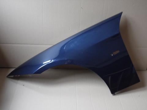 BMW 3 E90 E91 04-12r błotnik lewy niebieski A35