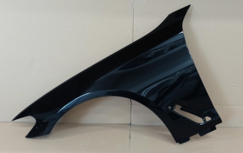 BMW 5 G30 G31 F90 17-23r. błotnik lewy ALU w kolorze czarnym 475