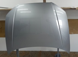 Maska do Audi A3 8V 12-20 Sedan Cabrio w kolorze srebrnym LZ7G