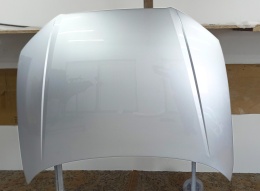 Maska do Audi A3 8V 12-20 Sportback w kolorze srebrnym LX7W