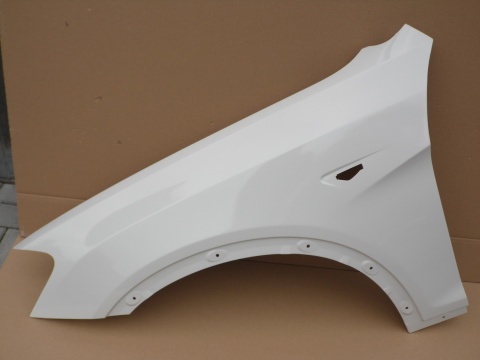 BMW X3, X4, F25, F26 10-17 lewy błotnik biały 300