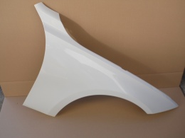 BMW F30, F31, E34, F35, F80 12-19r prawy błotnik biały 300