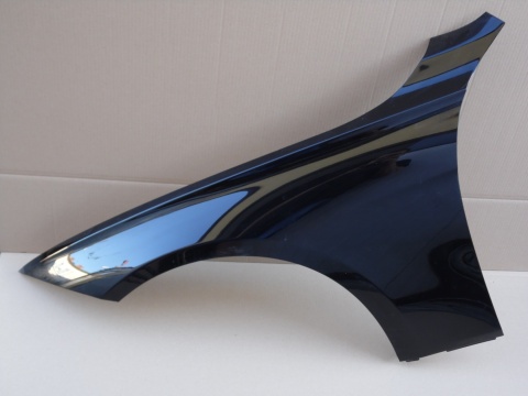 BMW F30, F31, F34, F35, F80 12-19r lewy błotnik czarny 668