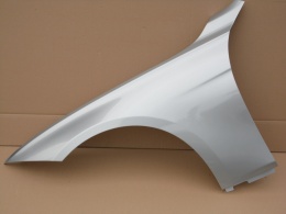 BMW F30, F31, F34, F35 ,F80 12-19r lewy błotnik srebrny A83