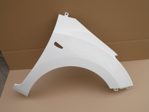 Hyundai i30 (GD) 12-17r błotnik prawy biały TCW