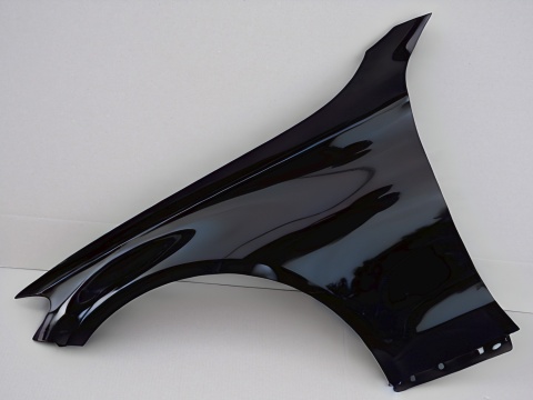 Mercedes C W205 S205 r.14-21 błotnik lewy w kolorze czarnym 197