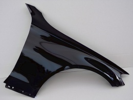 Mercedes C W205 S205 r.14-21 błotnik prawy w kolorze czarnym 197