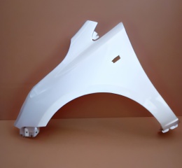 Opel Corsa E 14-19r Błotnik lewy biały 40R GAZ 20Z