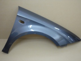 Seat Leon 1P 05-12r prawy błotnik szary LS7Z