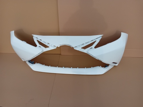 Toyota Aygo II (AB40) 14-18r zderzak przedni biały 068