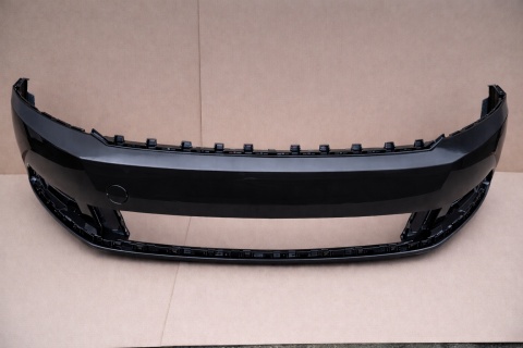 VW Passat b7 10-14 zderzak przedni z otw. na sprys. LC9X