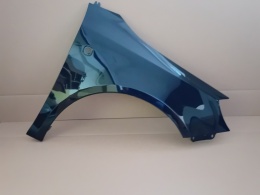 Skoda Fabia 2 5J 07-15r błotnik prawy czarny 9910 LC9Z