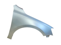 VW Jetta VI (1B) 10-18r. błotnik prawy srebrny LA7W