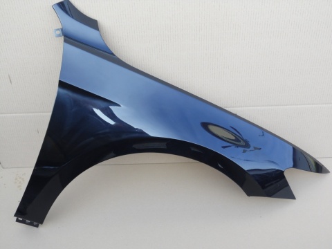 VW Passat B8 14-20 prawy błotnik czarny LC9X